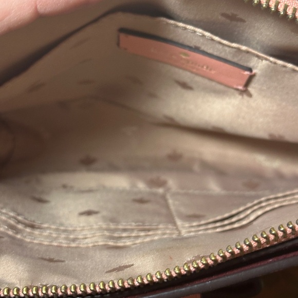 Kate Spade crossbody. - Picture 10 of 14